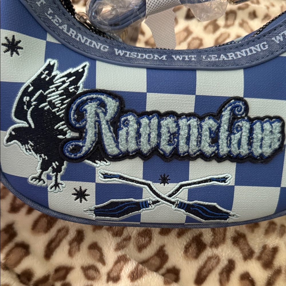 Fred Segal - Harry Potter Quidditch House Ravenclaw Crossbody - Picture 4 of 6